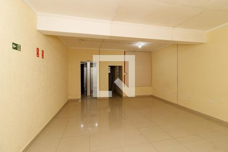 Casa à venda com 360m², 3 quartos e 4 vagas Casa à venda com 360m², 3 quartos e 4 vagasÁrea comum