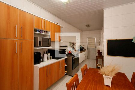 Casa à venda com 360m², 3 quartos e 4 vagas Casa à venda com 360m², 3 quartos e 4 vagasCozinha