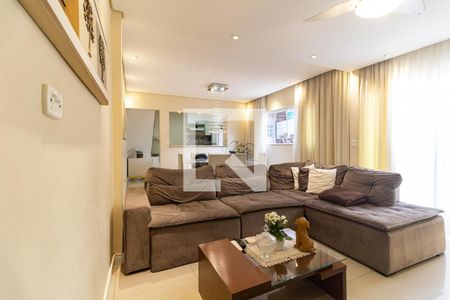 Sala de casa para alugar com 2 quartos, 150m² em Vila Cristália, São Paulo
