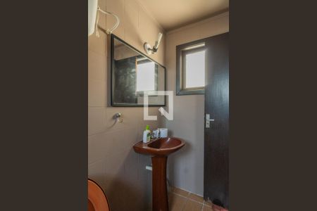 Casa à venda com 300m², 4 quartos e 1 vaga Casa à venda com 300m², 4 quartos e 1 vagaBanheiro 1