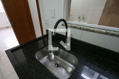 Casa de condomínio à venda com 58m², 2 quartos e 1 vaga Casa de condomínio à venda com 58m², 2 quartos e 1 vagaCozinha