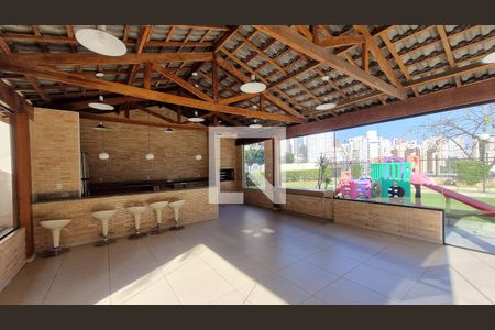 Apartamento à venda com 166m², 3 quartos e 3 vagasÁrea comum - Churrasqueira