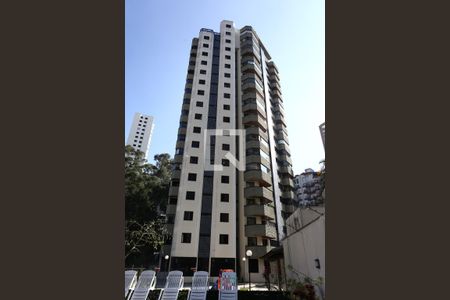 Apartamento à venda com 166m², 3 quartos e 3 vagasFachada