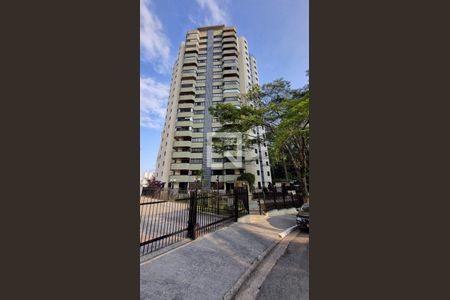 Apartamento à venda com 166m², 3 quartos e 3 vagasFachada