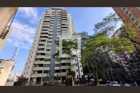 Apartamento à venda com 166m², 3 quartos e 3 vagasFachada