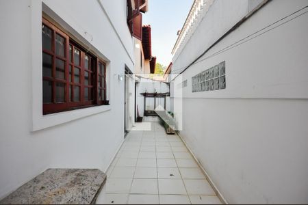 Casa de condomínio para alugar com 160m², 3 quartos e 2 vagasQuintal