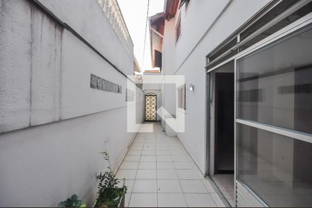 Casa de condomínio para alugar com 160m², 3 quartos e 2 vagasQuintal
