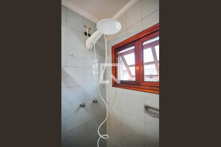 Casa de condomínio para alugar com 160m², 3 quartos e 2 vagasChuveiro do Banheiro