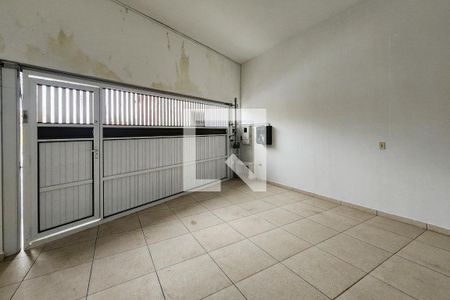 Casa à venda com 194m², 4 quartos e 2 vagas Casa à venda com 194m², 4 quartos e 2 vagasGaragem