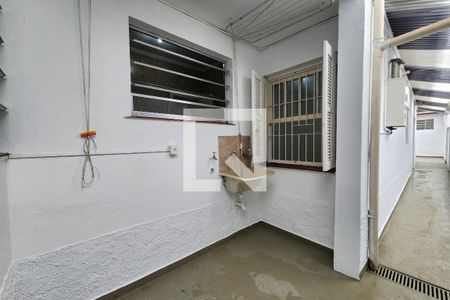 Casa à venda com 194m², 4 quartos e 2 vagas Casa à venda com 194m², 4 quartos e 2 vagasÁrea de Serviço