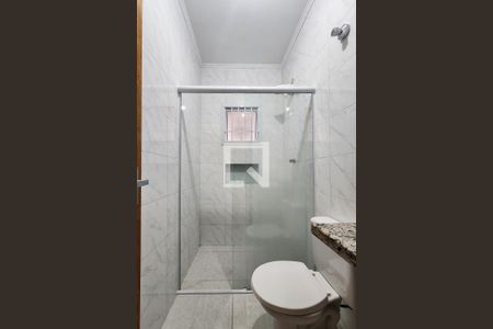 Casa à venda com 194m², 4 quartos e 2 vagas Casa à venda com 194m², 4 quartos e 2 vagasBanheiro da Suíte