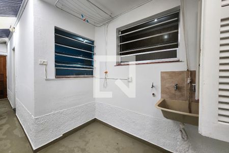 Casa à venda com 194m², 4 quartos e 2 vagas Casa à venda com 194m², 4 quartos e 2 vagasÁrea de Serviço