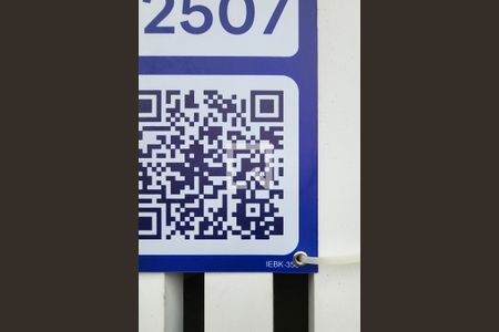 Casa à venda com 194m², 4 quartos e 2 vagas Casa à venda com 194m², 4 quartos e 2 vagasPlaca IEBK-350