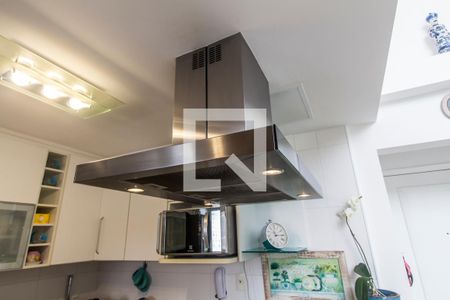 Apartamento à venda com 92m², 2 quartos e 2 vagasDetalhe do banheiro