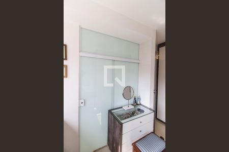 Apartamento à venda com 92m², 2 quartos e 2 vagasBanheiro da Suíte