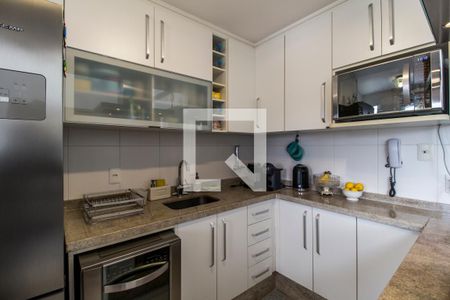 Apartamento à venda com 92m², 2 quartos e 2 vagasDetalhe do banheiro