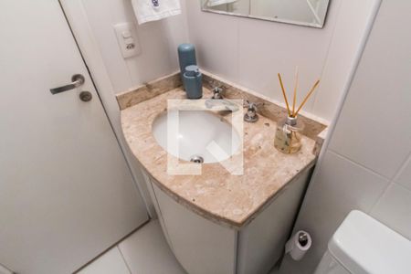 Apartamento à venda com 92m², 2 quartos e 2 vagasDetalhe do banheiro