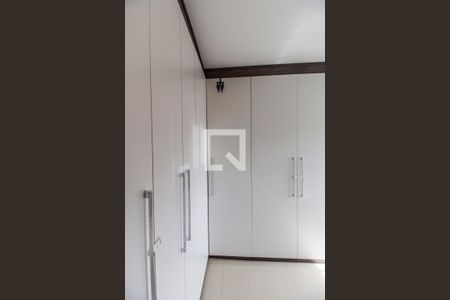 Apartamento à venda com 92m², 2 quartos e 2 vagasCloset da suíte