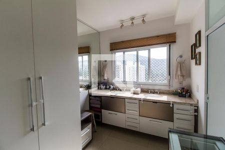 Apartamento à venda com 92m², 2 quartos e 2 vagasCloset da suíte