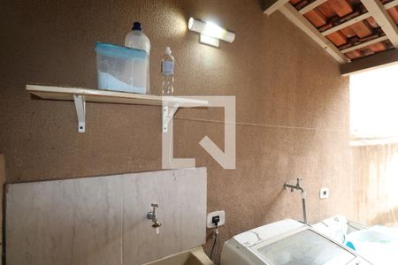 Casa para alugar com 80m², 2 quartos e sem vagaÁrea de Serviço