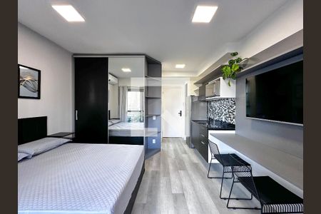 Quarto de kitnet/studio para alugar com 1 quarto, 25m² em Jardim das Acácias, São Paulo
