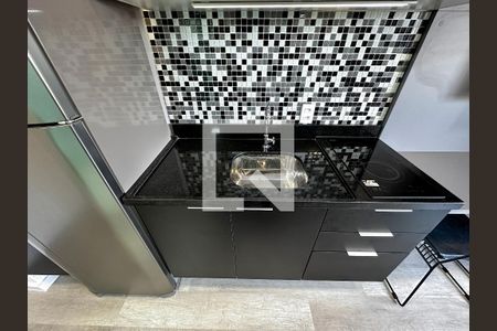 Cozinha de kitnet/studio para alugar com 1 quarto, 25m² em Jardim das Acácias, São Paulo