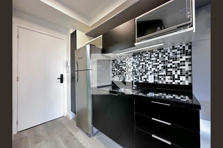 Cozinha de kitnet/studio para alugar com 1 quarto, 25m² em Jardim das Acácias, São Paulo