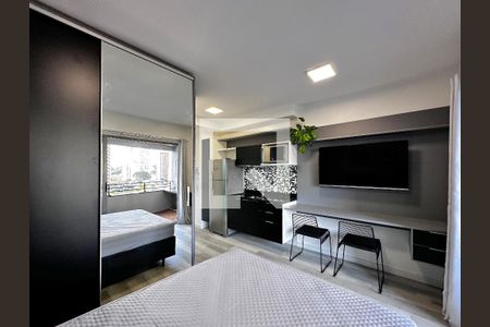 Quarto de kitnet/studio para alugar com 1 quarto, 25m² em Jardim das Acácias, São Paulo