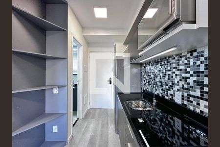 Cozinha de kitnet/studio para alugar com 1 quarto, 25m² em Jardim das Acácias, São Paulo