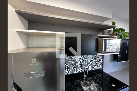 Cozinha de kitnet/studio para alugar com 1 quarto, 25m² em Jardim das Acácias, São Paulo