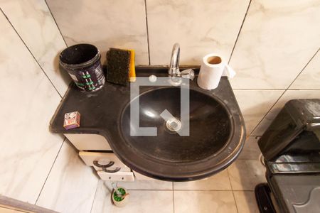 Banheiro de apartamento para alugar com 2 quartos, 52m² em Conjunto Habitacional Teotonio Vilela, São Paulo