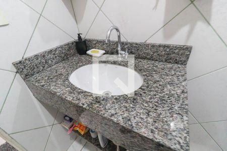 Casa à venda com 115m², 2 quartos e 1 vagaBanheiro 2