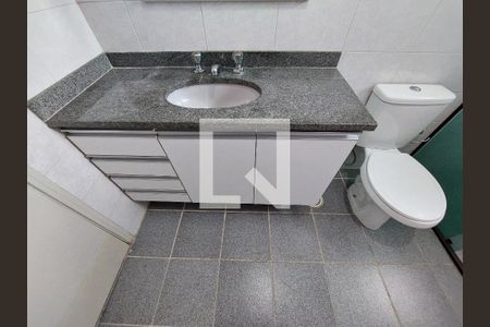 Apartamento para alugar com 75m², 2 quartos e 1 vaga Apartamento para alugar com 75m², 2 quartos e 1 vagaBanheiro