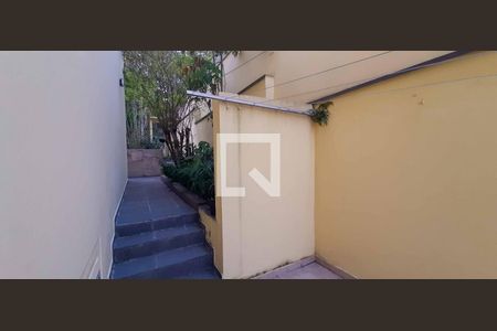 Casa para alugar com 380m², 4 quartos e 4 vagas Casa para alugar com 380m², 4 quartos e 4 vagasQuintal