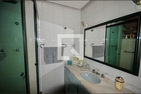 Apartamento à venda com 118m², 3 quartos e 1 vaga Apartamento à venda com 118m², 3 quartos e 1 vagaBanheiro da Suíte