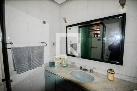 Apartamento à venda com 118m², 3 quartos e 1 vaga Apartamento à venda com 118m², 3 quartos e 1 vagaBanheiro da Suíte