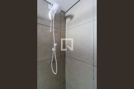 Banheiro de kitnet/studio à venda com 1 quarto, 33m² em Centro Histórico, Porto Alegre