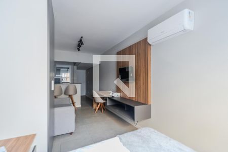 Sala/Quarto de kitnet/studio à venda com 1 quarto, 33m² em Centro Histórico, Porto Alegre