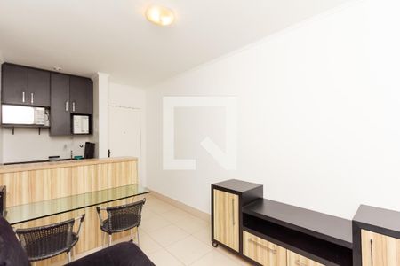 Sala/Cozinha de apartamento para alugar com 1 quarto, 37m² em Vila Uberabinha, São Paulo