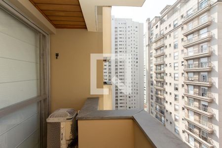 Apartamento para alugar com 37m², 1 quarto e 1 vaga Apartamento para alugar com 37m², 1 quarto e 1 vagaVaranda