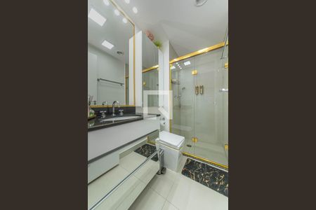 Banheiro de kitnet/studio para alugar com 1 quarto, 27m² em Jardim das Acacias, São Paulo