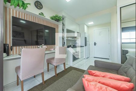 Sala de kitnet/studio para alugar com 1 quarto, 27m² em Jardim das Acacias, São Paulo