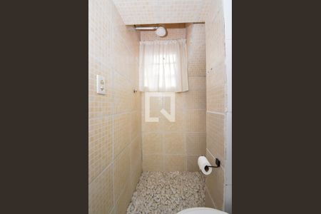 Casa à venda com 97m², 4 quartos e 2 vagasBanheiro de Serviço