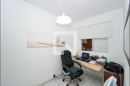 Casa à venda com 97m², 4 quartos e 2 vagasQuarto de Serviço 2
