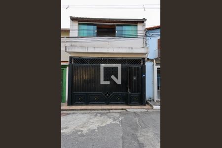 Casa à venda com 97m², 4 quartos e 2 vagasFachada