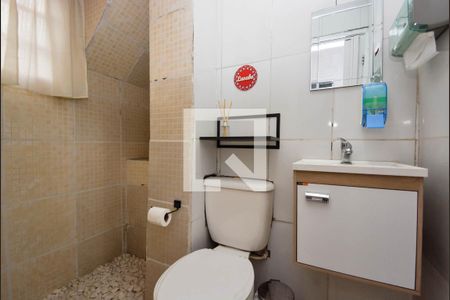 Casa à venda com 97m², 4 quartos e 2 vagasBanheiro de Serviço