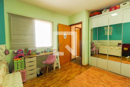 Quarto 2 de casa para alugar com 3 quartos, 170m² em Vila Antonina, São Paulo