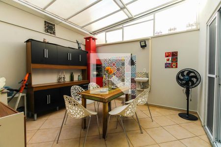 Casa à venda com 170m², 3 quartos e 3 vagasÁrea de serviço