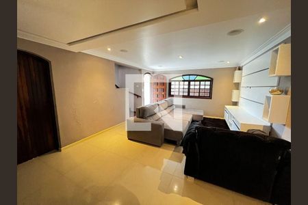 Casa à venda com 250m², 3 quartos e 3 vagas