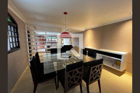 Casa à venda com 250m², 3 quartos e 3 vagas